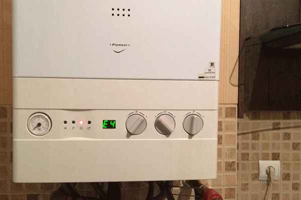 روشن شدن چراغ قرمز پکیج