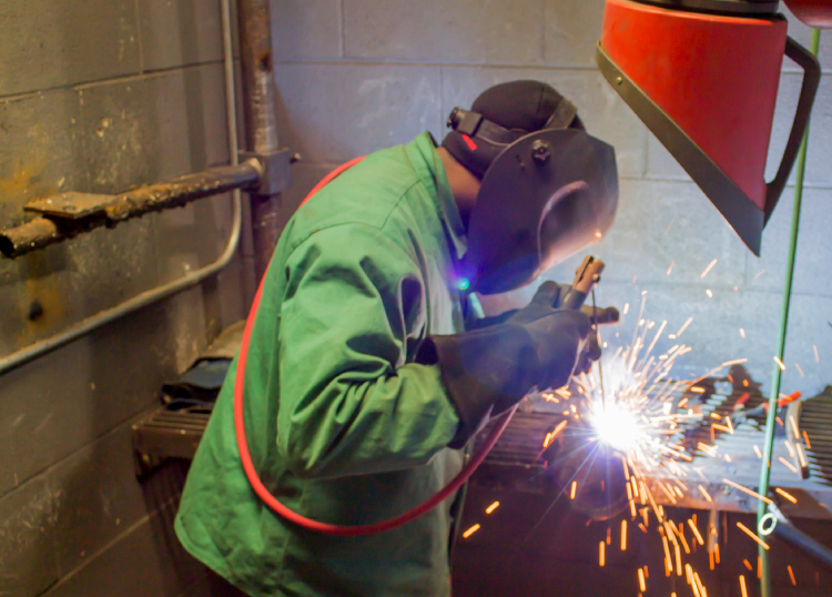 جوشکاری لوله های موتورخانه