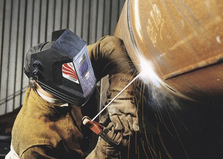 جوشکاری لوله های موتورخانه