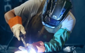 جوشکاری لوله های موتورخانه